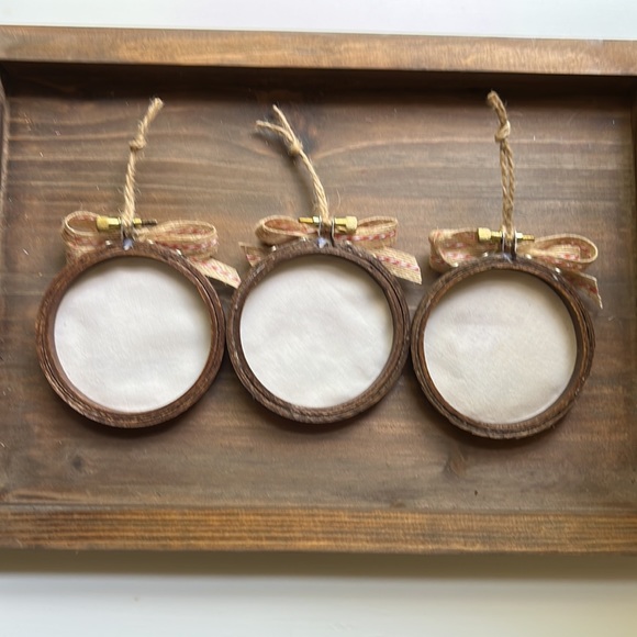 Handmade Embroidered Ornaments (3) - Picture 5 of 7